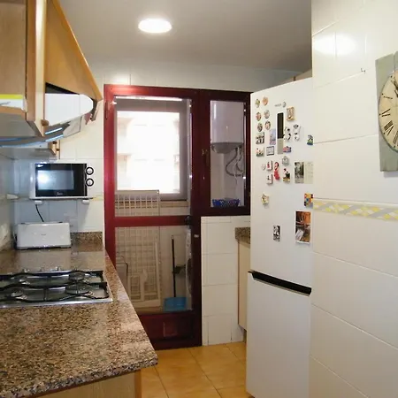Familiar De 3 En Con Piscina, Cerca De Playa Y Puerto - Es-314-26